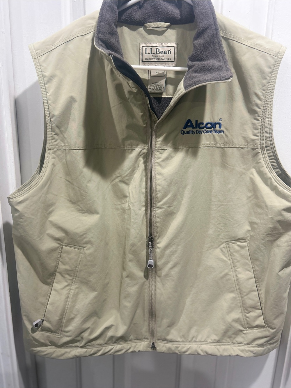 L.L. Bean Light Beige Vest with Gray Fleece Collar